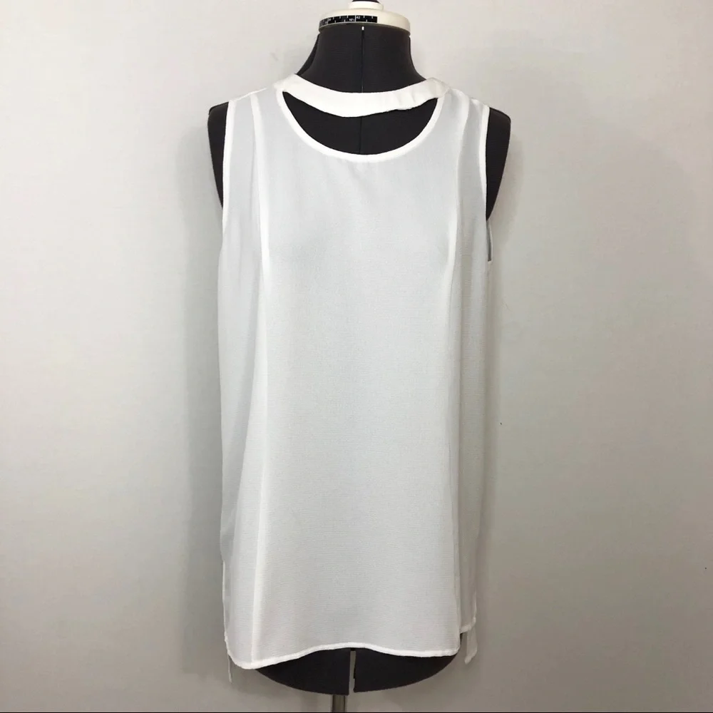 Cable & Gauge NWOT Women’s Sleeveless Choker Top‎ M